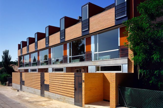 zana-hand-architecture-sergio-de-miguel